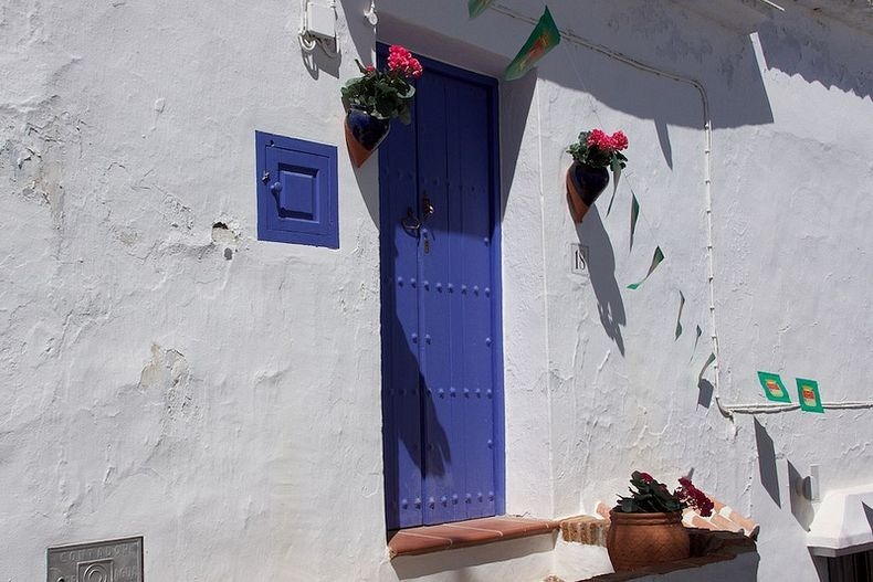 Indahnya Kota Putih Andalusia, Rasanya Adem Di Hati